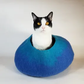 Blue and Turquoise Cat Cave | Pet Bed